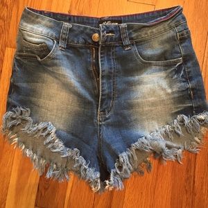 High waisted stretchy Jean shorts